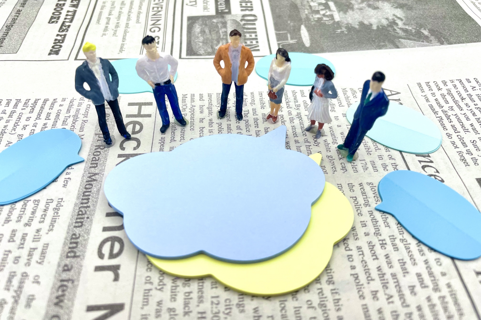 相談や話し合いの結果が一致した様子から、総括について表現しているイラスト